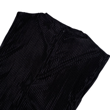 ISOOS STUDIOS - RAVEN SLEEVELESS BLACK
